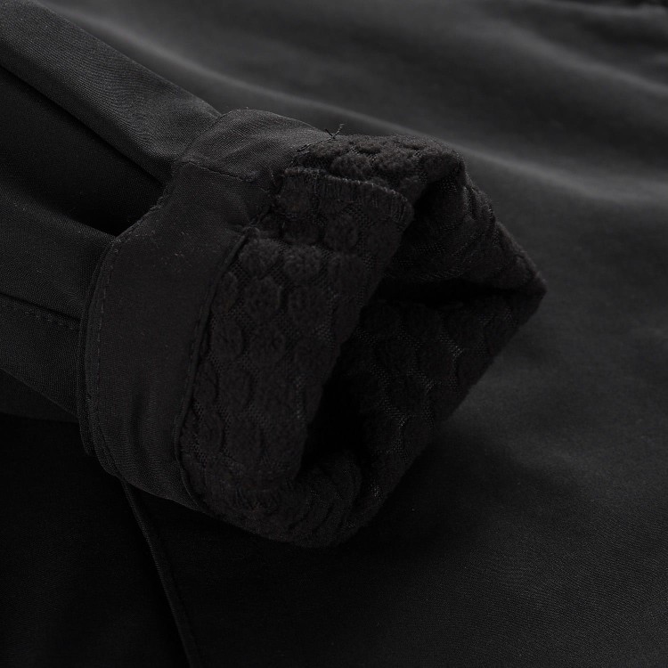 MJCF623990_3.jpg