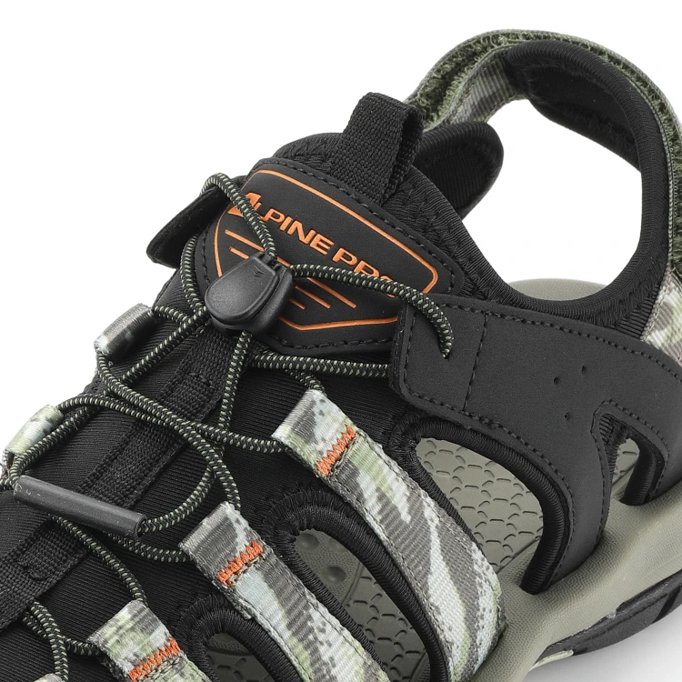 MBTG4AG919_2.jpg