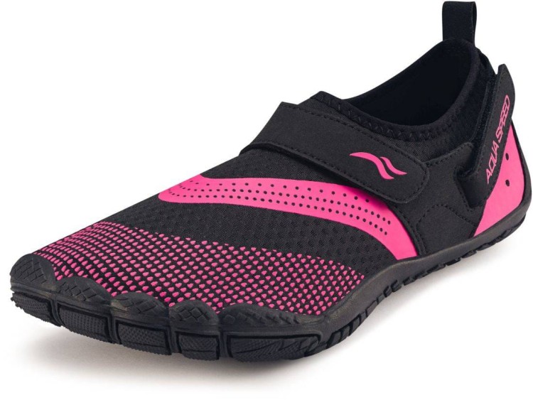 pol_pl_Buty-do-wody-wielofunkcyjne-AGAMA-20996_1.jpg